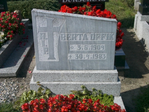 Offik  Berta